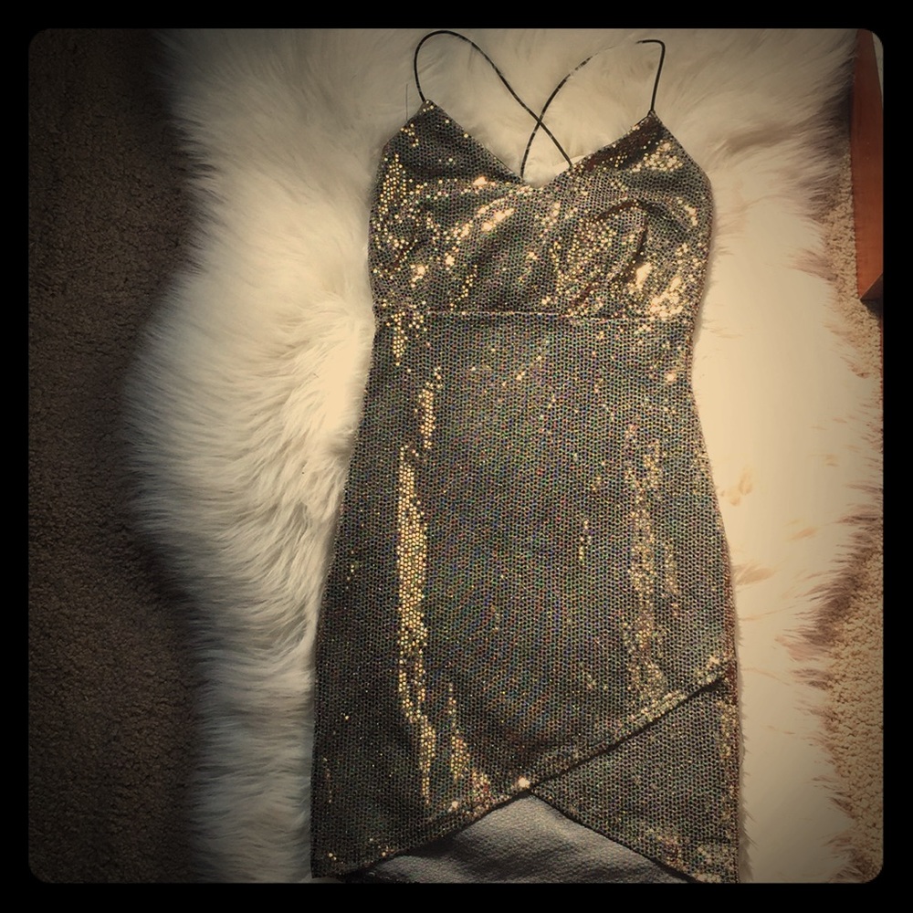 Affections: sequence mini body con dress